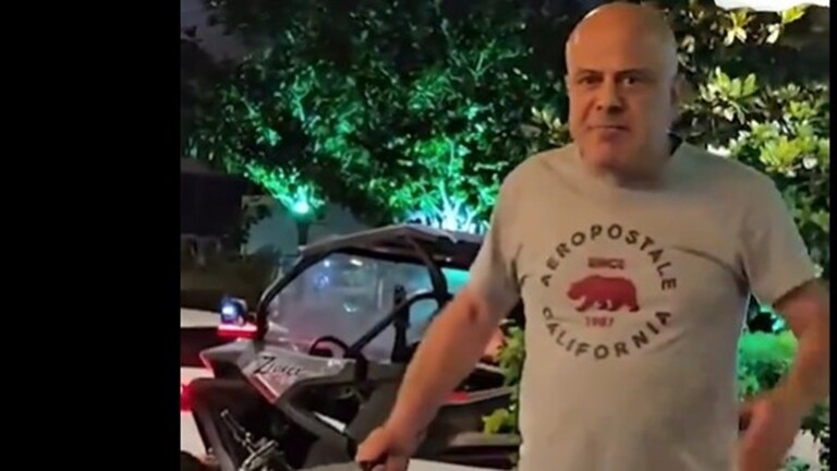 بتركيا.. القبض على شخص هدد سياحًا بـ “سكين”