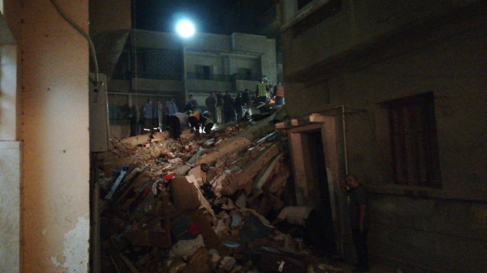 مصر.. استخراج «جثث مجهولة» من عقار «المحلة» المنهار