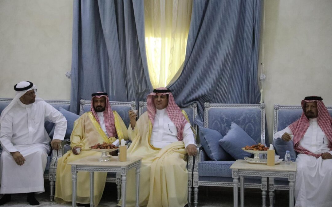 محافظ بيشة يعزي أسرة “آل عطيان” في وفاة فقيدهم