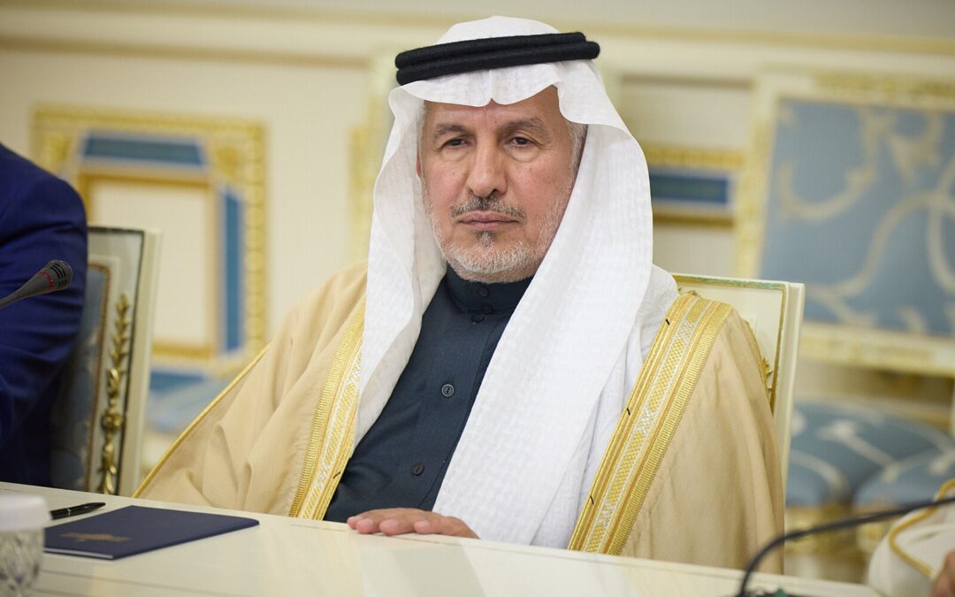 “الربيعة” يجتمع بوزير الدولة لشؤون الإغاثة الفلسطيني ورئيس الهلال الأحمر الفلسطيني