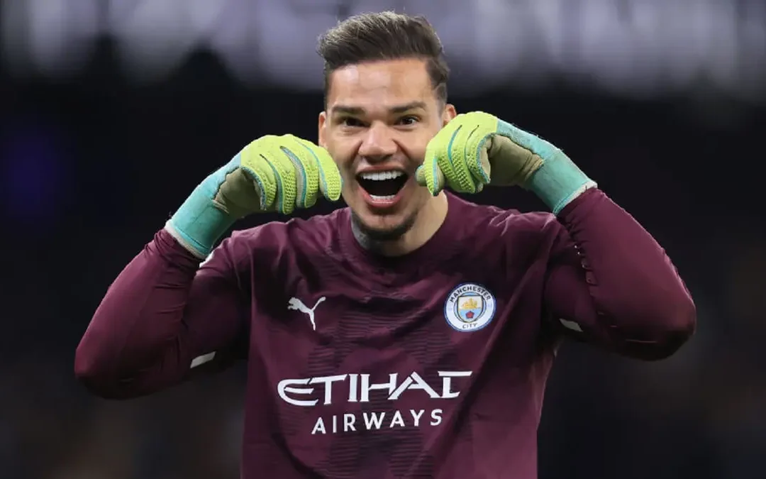 النصر يتقدم بعرض أول لضم إيدرسون