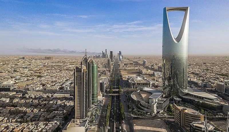 الحرارة تصل لـ 48 .. موجة حارة على الرياض والشرقية