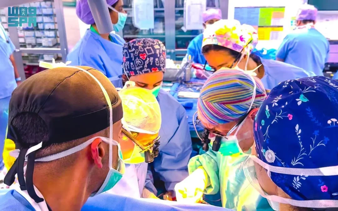 “التخصصي” ينقل 3 قلوب من أبوظبي وجدة والرياض لزراعتها لمرضى