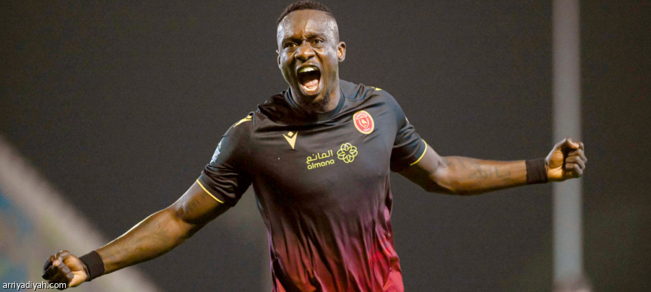 “نيوم” يتعاقد مع السنغالي مباي دياني هداف القادسية في “يلو”