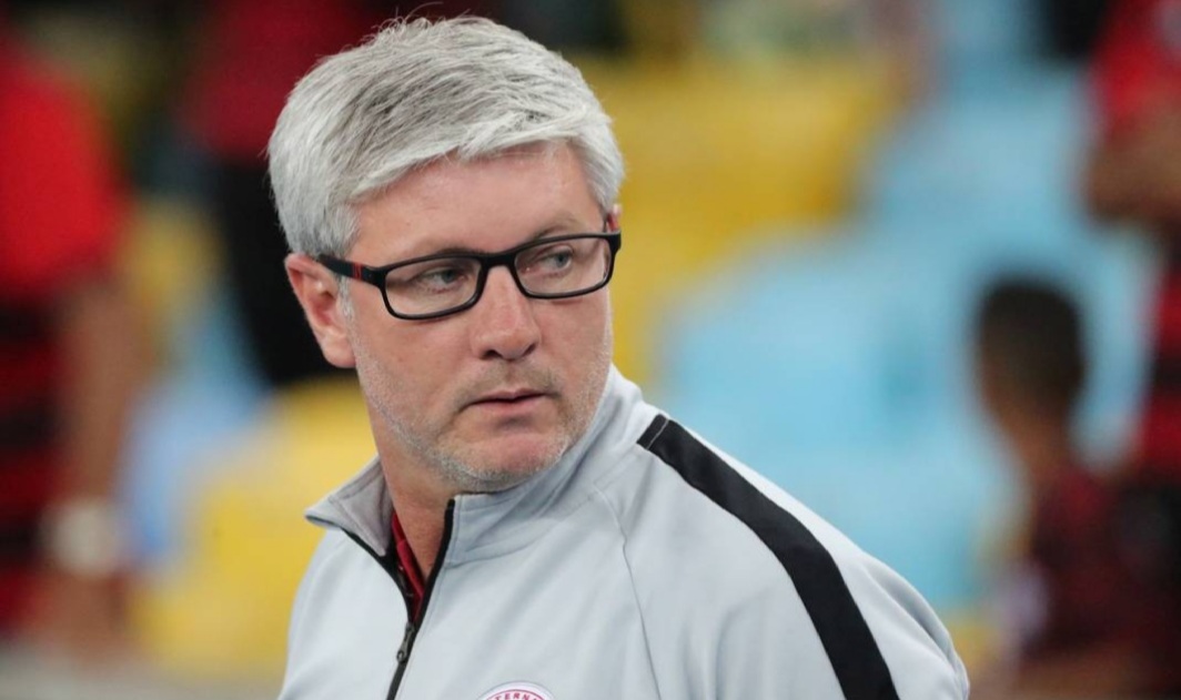 الرائد يعيِّن البرازيلي أودير هيلمان مدرباً للفريق