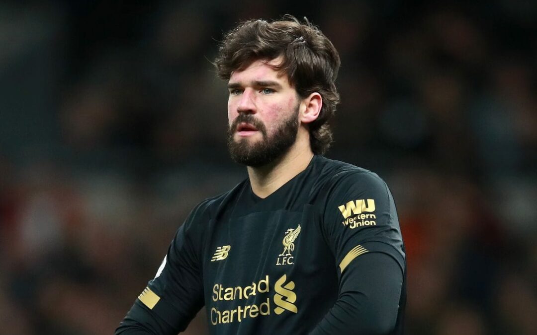 النصر يفاوض حارس ليفربول أليسون رغم اتفاقه مع مواطنه إيدرسون