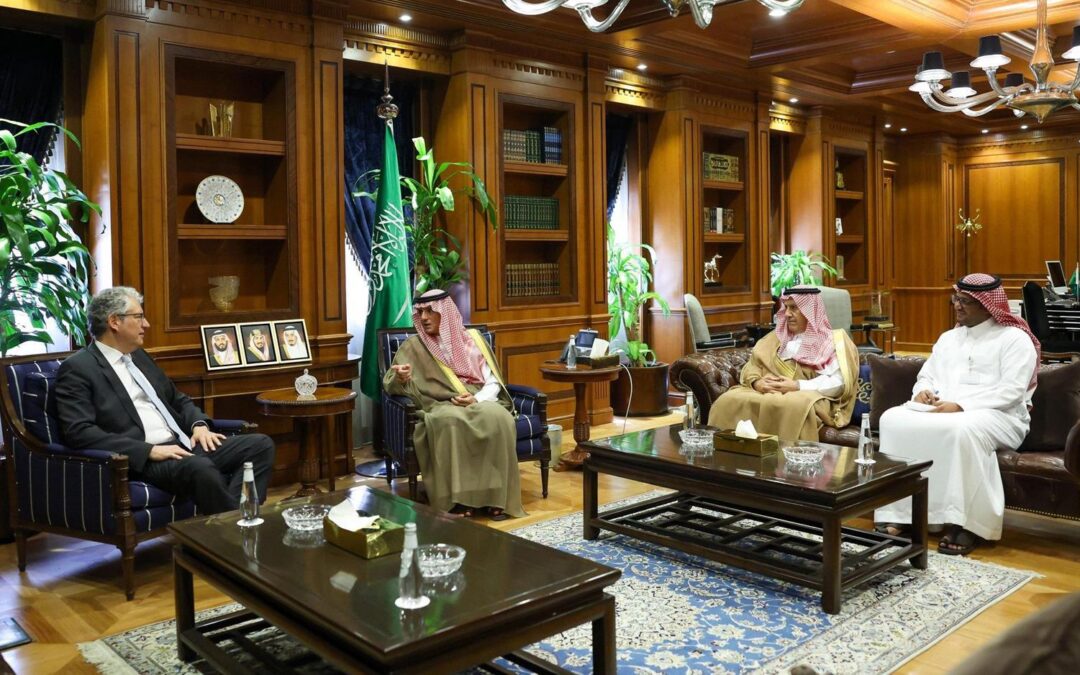 “الجبير” يستضيف سفير الأرجنتين المكلف حديثًا