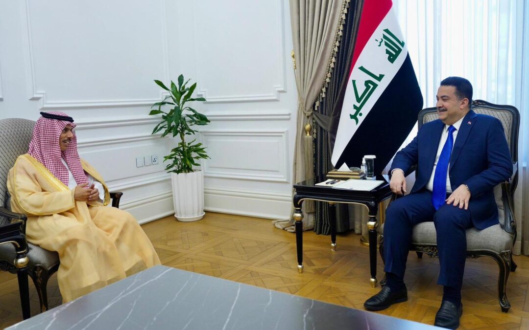 بغداد.. رئيس وزراء العراق يستضيف وزير الخارجية بالقصر الرئاسي