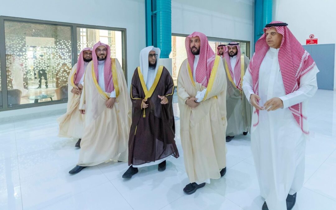 “وزير العدل” يزور محاكمَ عسير ويوجِّه بمواصلة التطوير لتحقيق العدالة الناجزة