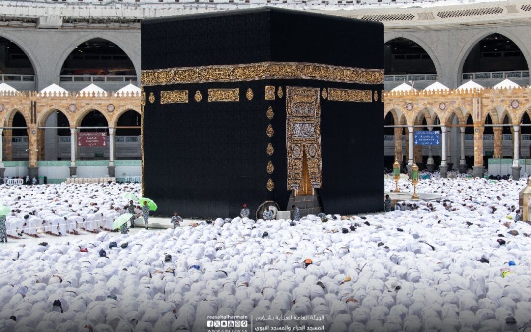 “الحج” للمعتمرين: تغلبوا على الجفاف بسهولة عبر 3 وسائل