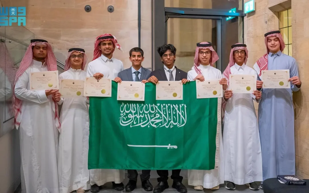 الفائزون بذهبية أولمبياد «أذكى» يختتمون مشاركتهم في البرنامج الدولي التدريبي OSP بجامعة أكسفورد