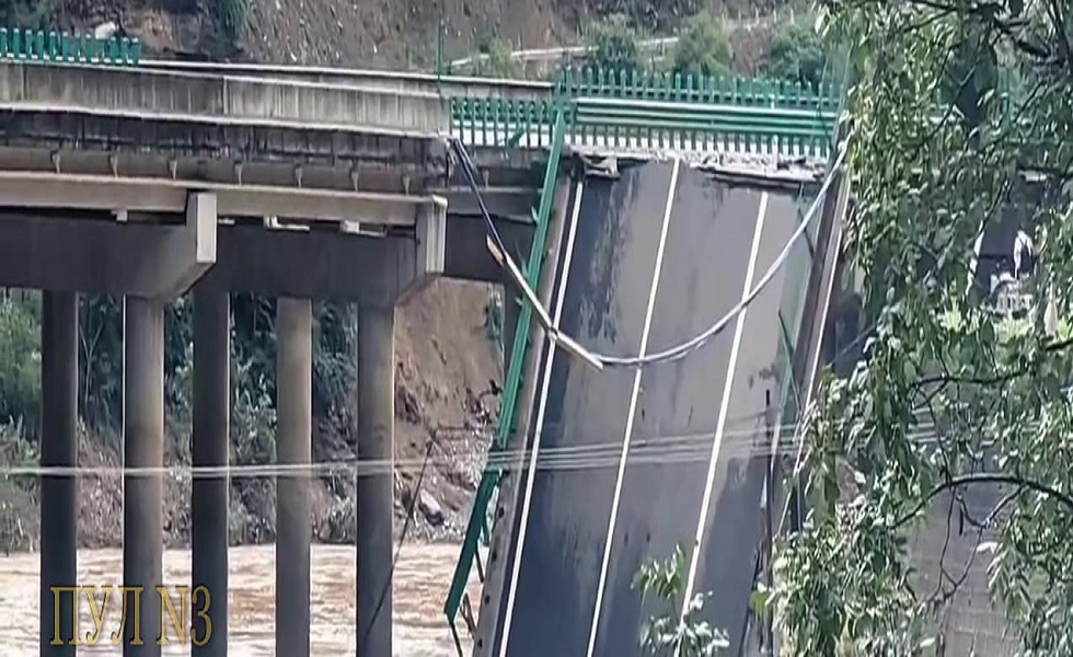 حصيلة انهيار جسر بالصين ترتفع إلى 38 قتيلاً  و24 مفقودًا