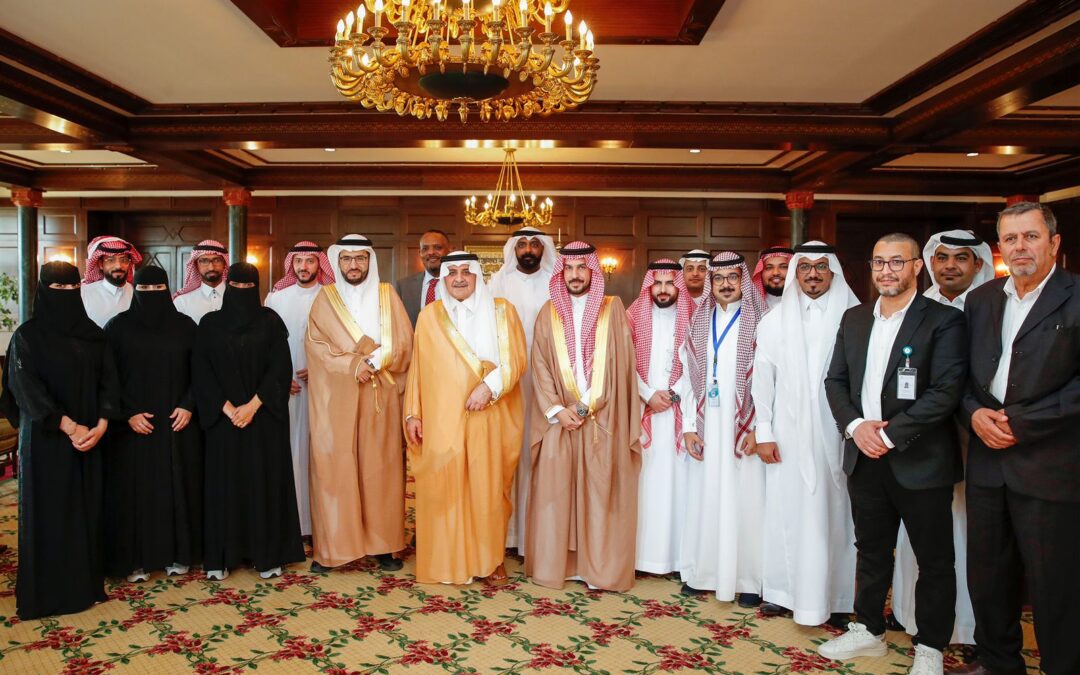 “أمير تبوك” ينوّه بالإنجازات الطبية النوعية بالمنطقة