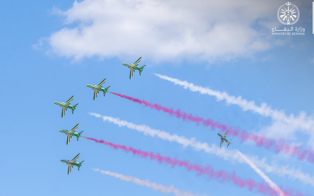 القوات الجوية السعودية تُقَدم تشكيلات وعروضًا في سماء العاصمة اليونانية