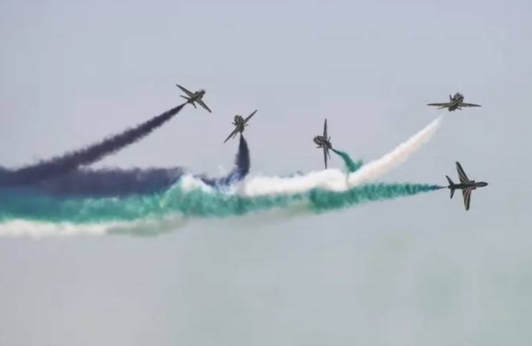 فريق “الصقور السعودية” يُؤدي عروضًا جوية ضمن فعاليات معرض مصر للطيران والفضاء