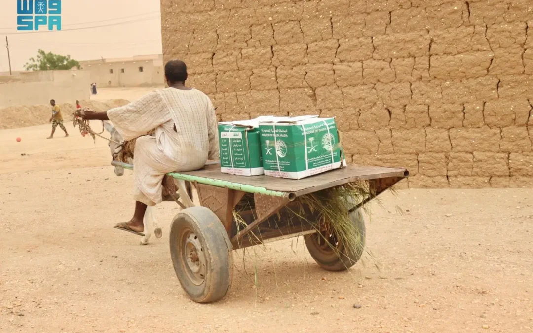 “إغاثي الملك” يسلم 1644 سلة غذائية في ولايتي كسلا ونهر النيل بالسودان