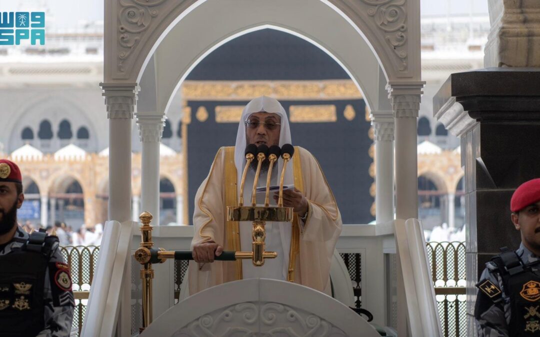 خطيب الحرم المكي: برهانُ صِدقِ محبَّة الرسول الكريم الاقتِداءُ به والعملُ بسُنَّته