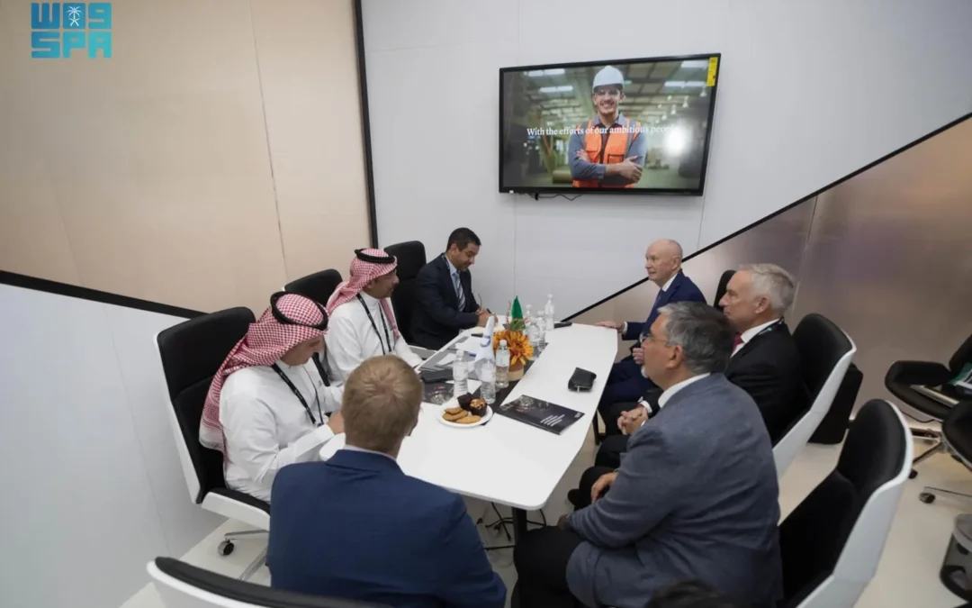 “وزير الصناعة” يناقش توطين الحلول الذكية للعمليات التعدينية مع أبرز شركات التعدين العالمية