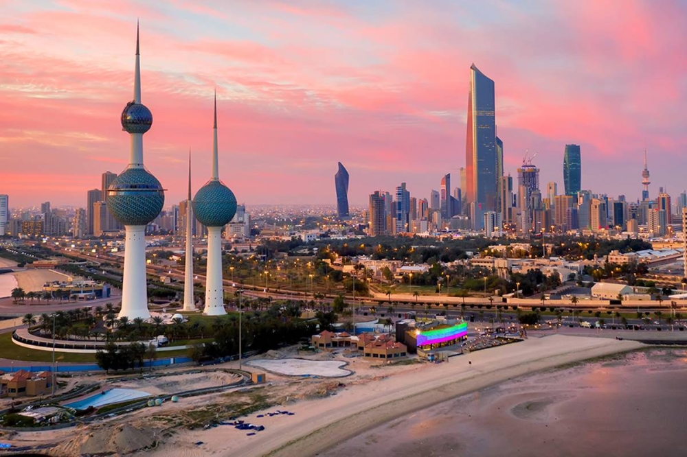 بينهم امرأة لإخلالها بالشرف.. سحب الجنسية الكويتية من 9 أشخاص