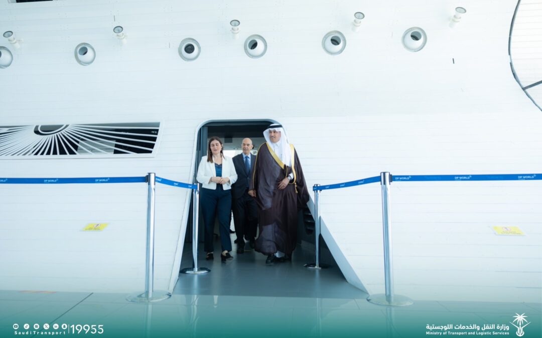 وزير النقل يتابع القدرات التشغيلية لميناء “ليماسول” القبرصي