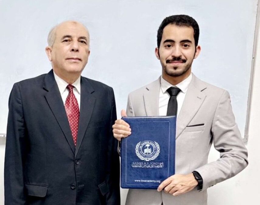 الزميل “بن عادي” يحصل على دبلوم الصحافة والإعلام من أكاديمية IBS بالقاهرة