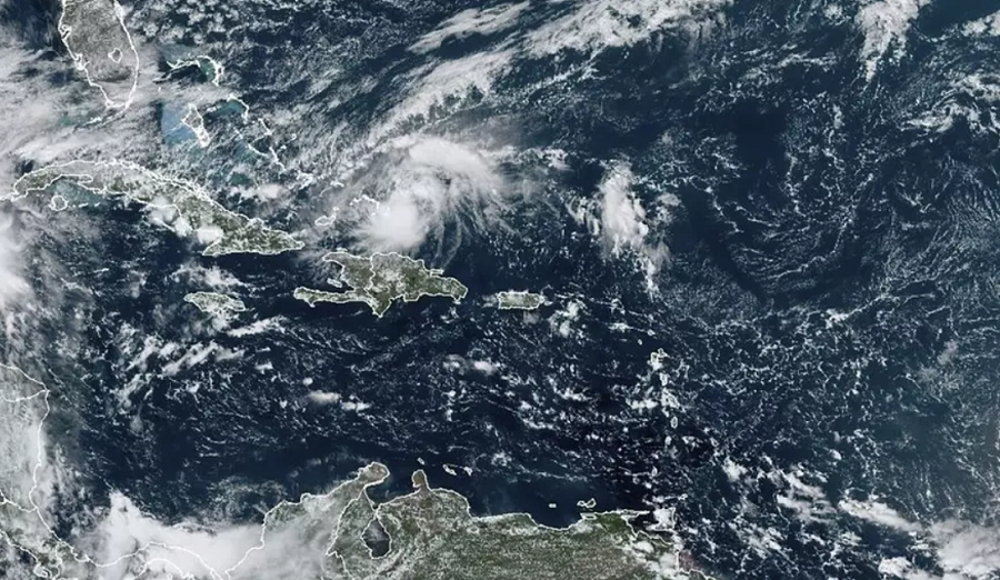 إعصار “أوسكار” يضرب جزر البهاما ويقترب من كوبا