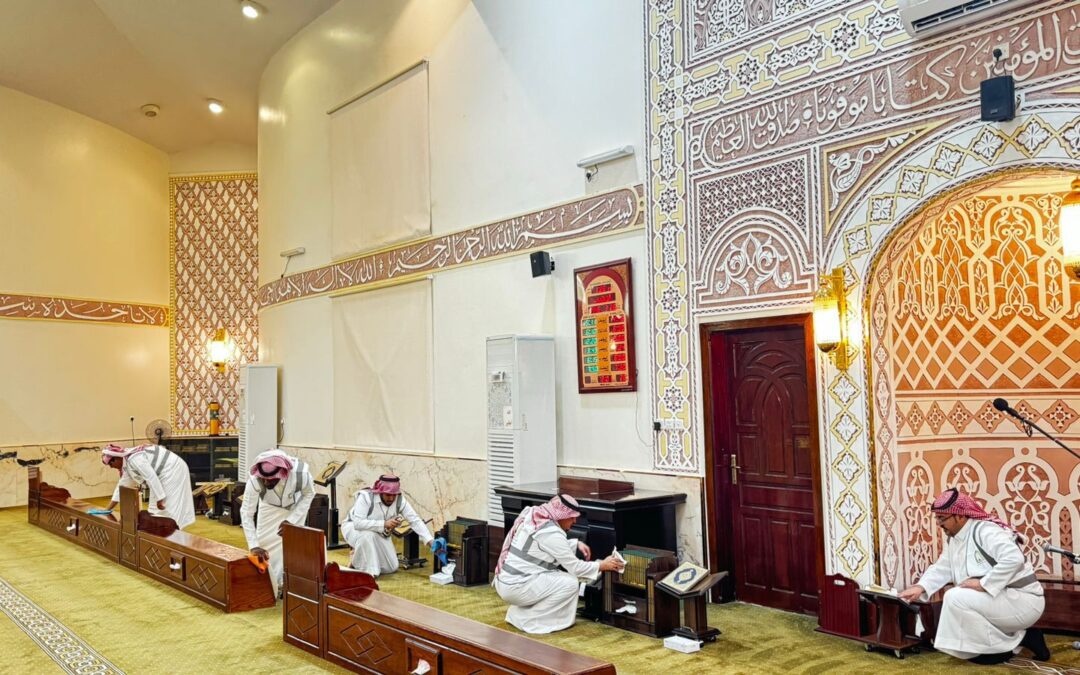مبادرات تطوعية لتعطير وترتيب المساجد في بيشة