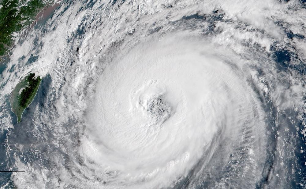 إجلاء 50 ألف شخص في هاينان الصينية جراء إعصار “ترامي”