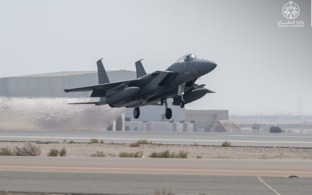 القوات الجوية تشارك في تمرين “مركز الحرب الجوي الصاروخي” بالإمارات