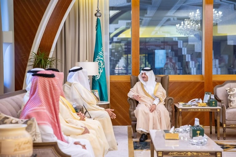 أمير الشرقية يدشن خدمات الرقمية متطورة ومشروع كاميرات المراقبة الذكية بالمنطقة