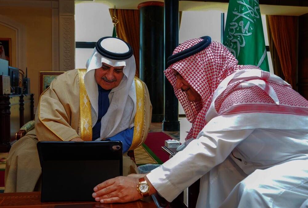 أمير تبوك يدشّن الموقع الإلكتروني ويطلق عدة خدمات إلكترونية