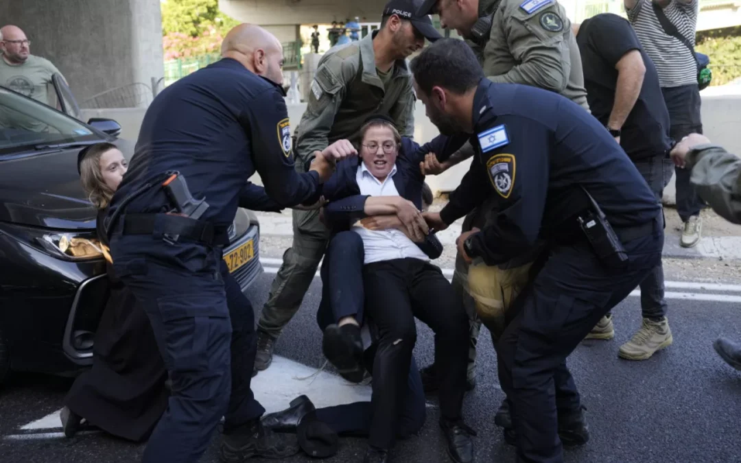 تجنيد الصهاينة المتشددين يزيد الانقسام وسط احتدام المعارك ضد جبهتي فلسطين ولبنان