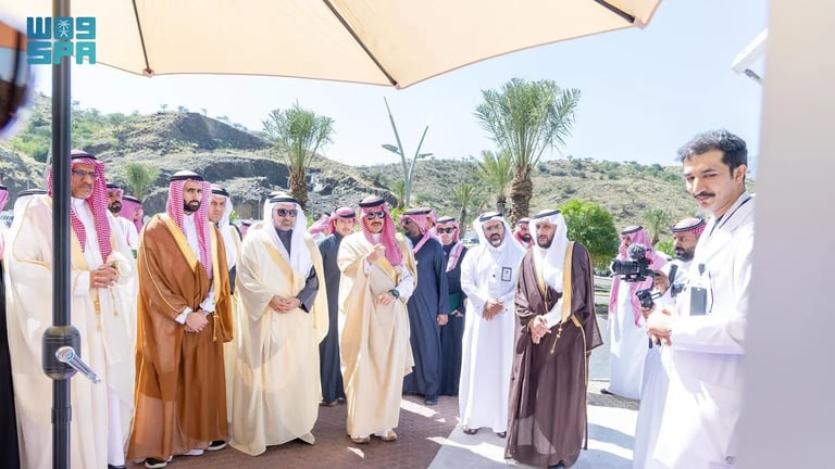 “أمير عسير”.. يدشن مستشفى رجال ألمع و35 مشروعًا صحيًّا تطويريًّا
