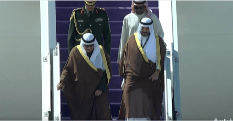 ولي عهد الكويت يصل إلى الرياض لحضور قمة الرياض غير العادية