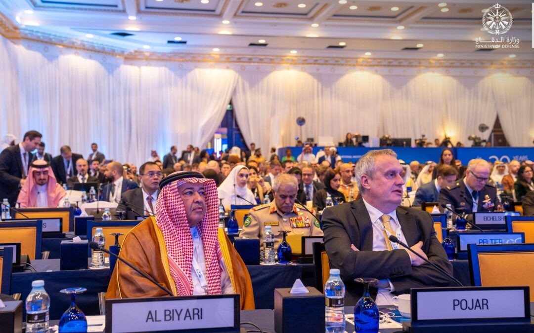 مساعد وزير الدفاع للشؤون التنفيذية يرأس وفد الوزارة في “حوار المنامة”