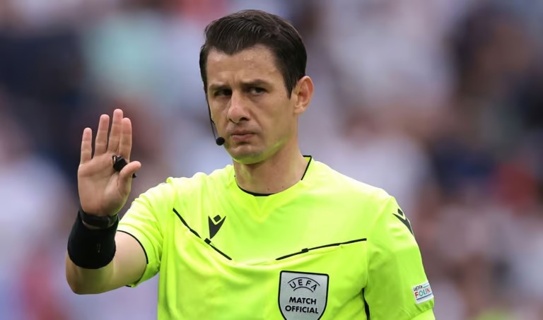 صافرة تركية تُحكِّم قمة السعودية وعمان في نصف نهائي خليجي 26