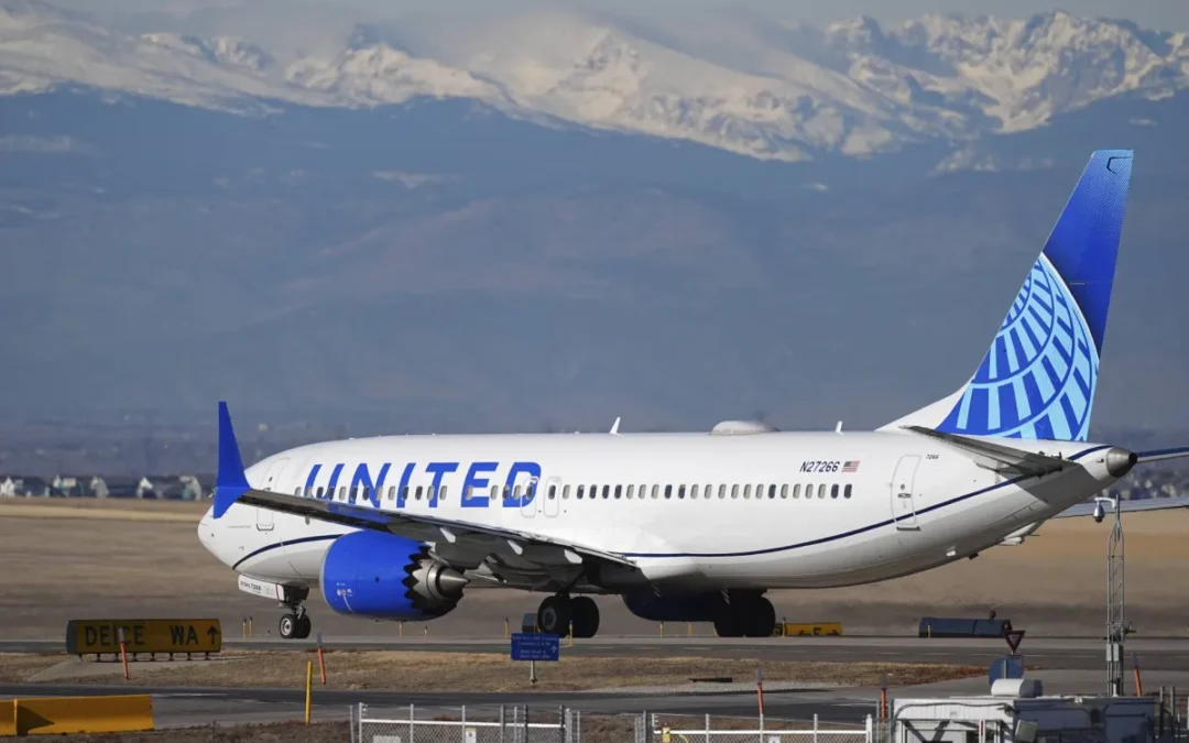 العثور على جثتين عند فتحة عجلات طائرة بـ”فلوريدا”