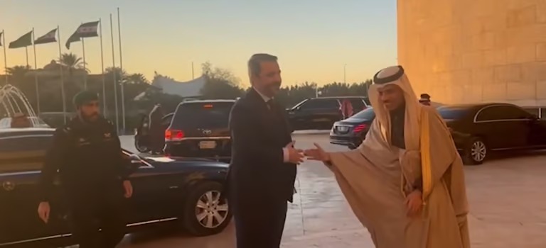 وزير الخارجية يستقبل نظيره في الإدارة السورية الجديدة