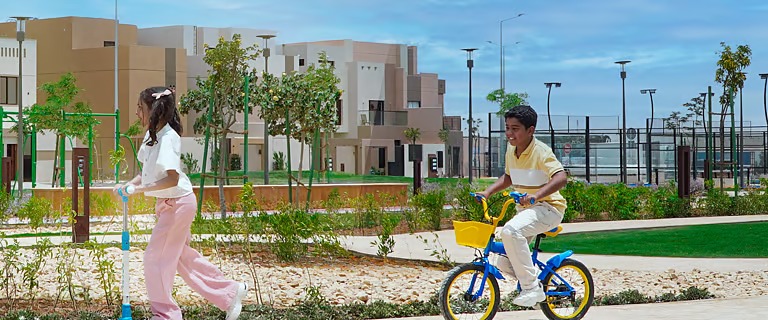 NHC تُطلق محطات لمراقبة جودة الهواء تعزيزًا للاستدامة البيئية في وجهة الفرسان