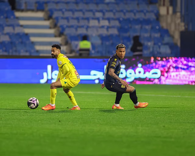 بهدف في الوقت القاتل.. التعاون يتغلب على الخليج