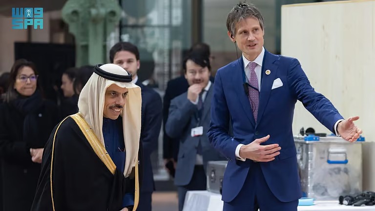 وزير الخارجية يترأس وفد المملكة في افتتاح قمة “العمل من أجل الذكاء الاصطناعي”