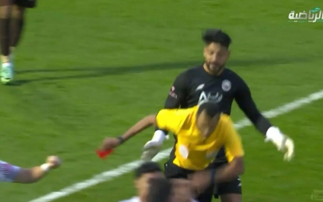 الاتحاد السعودي يستنكر اعتداء حارس الجبلين على الحكم