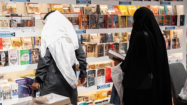 “معرض جازان للكتاب” يزخر بإصدارات متنوعة عن المنطقة