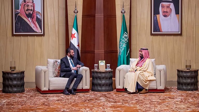 ولي العهد يستقبل الرئيس السوري أحمد الشرع