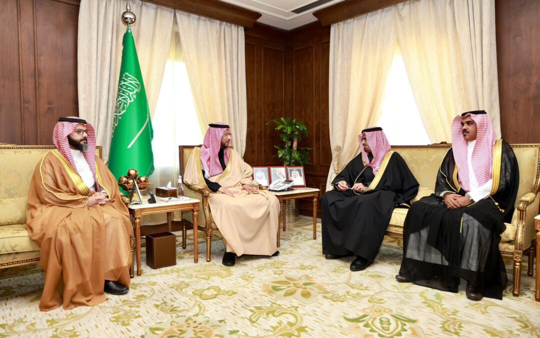 نائب أمير منطقة عسير يستقبل رئيس غرفة بيشة ويطّلع على تقريرها السنوي