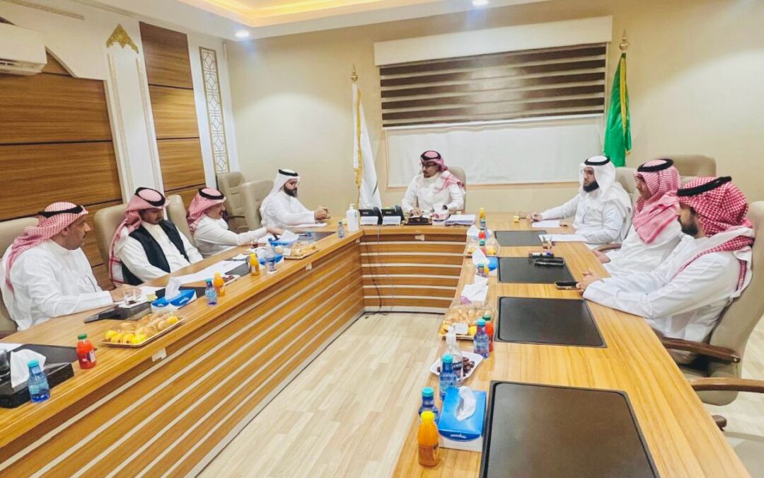 فريق العمل المشترك بين غرفة وجامعة بيشة يعقد اجتماعه الأول 