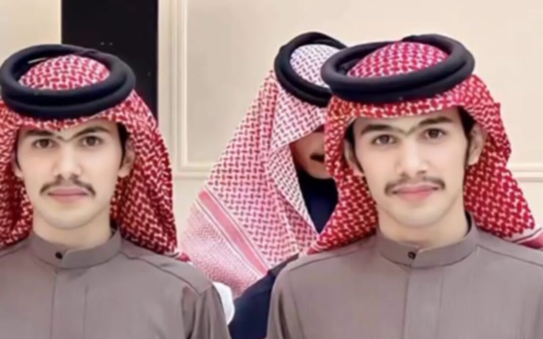 الإعلاميان ثواب وفرج السبيعي يهنئان القيادة بمناسبة يوم التأسيس السعودي