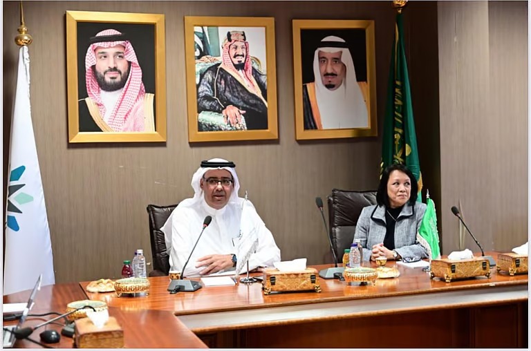 “تقني مكة” يناقش مع القنصل البريطاني آفاق الاستثمار في التدريب المهني