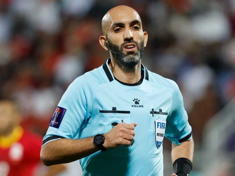 صافرة الكويتي “العلي” تضبط قمة السعودية واليابان