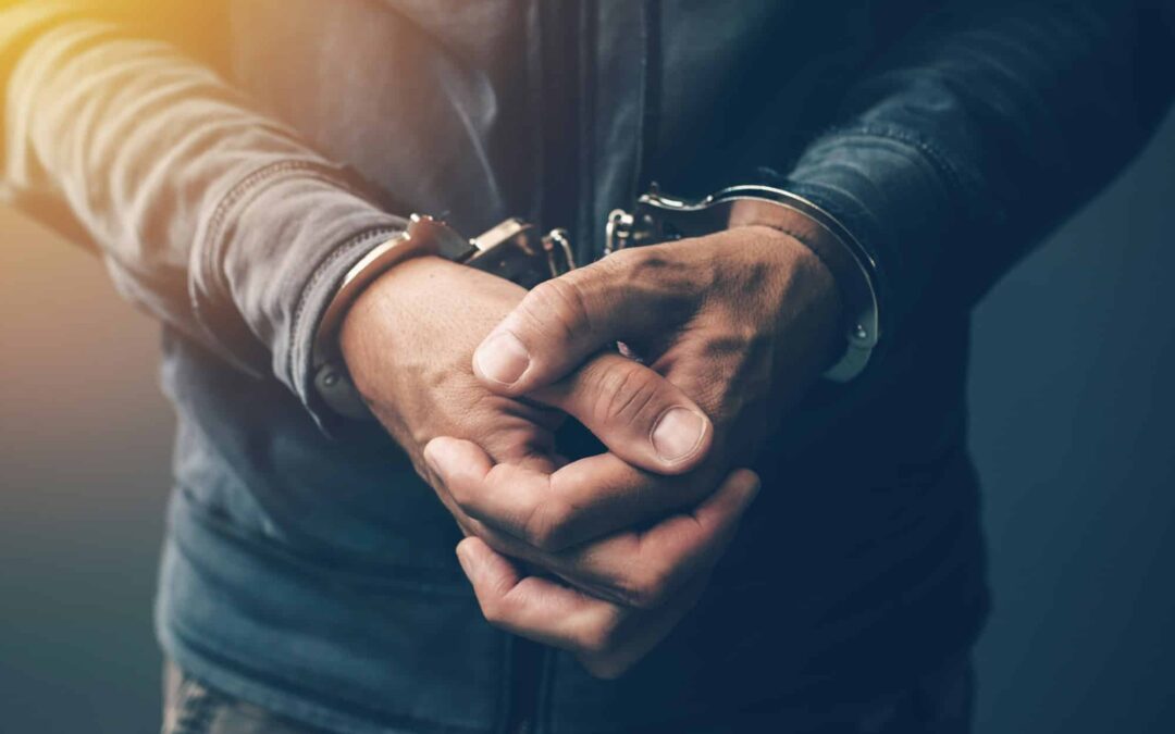 الجهات الأمنية تواصل ضرباتها ضد مروجي ومهربي المخدرات
